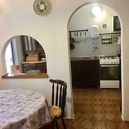 Six Old Oaks Holiday home